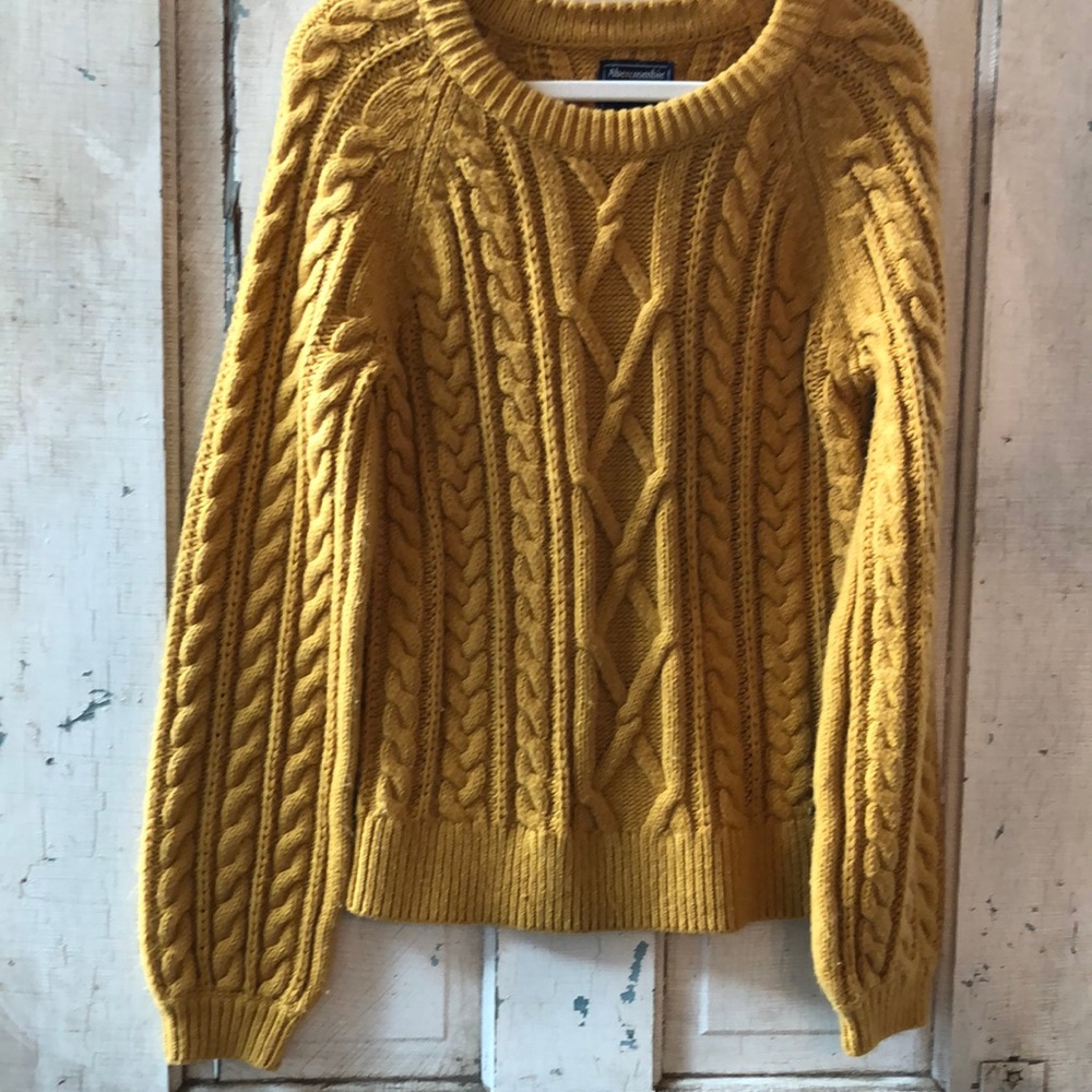 Gold Abercrombie sweater size medium